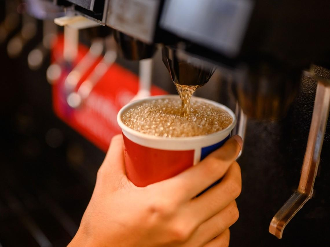 餐飲店福利「紅茶喝到飽」，36歲男罹糖胖症！恐致神經、腎臟病變…「3多」出現1項就要注意