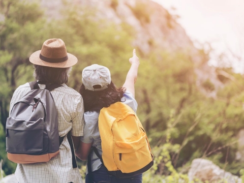 一個人自助旅行會害怕？退休不一定要出國玩！「這樣」旅遊更有意義，悠閒享受美好人生