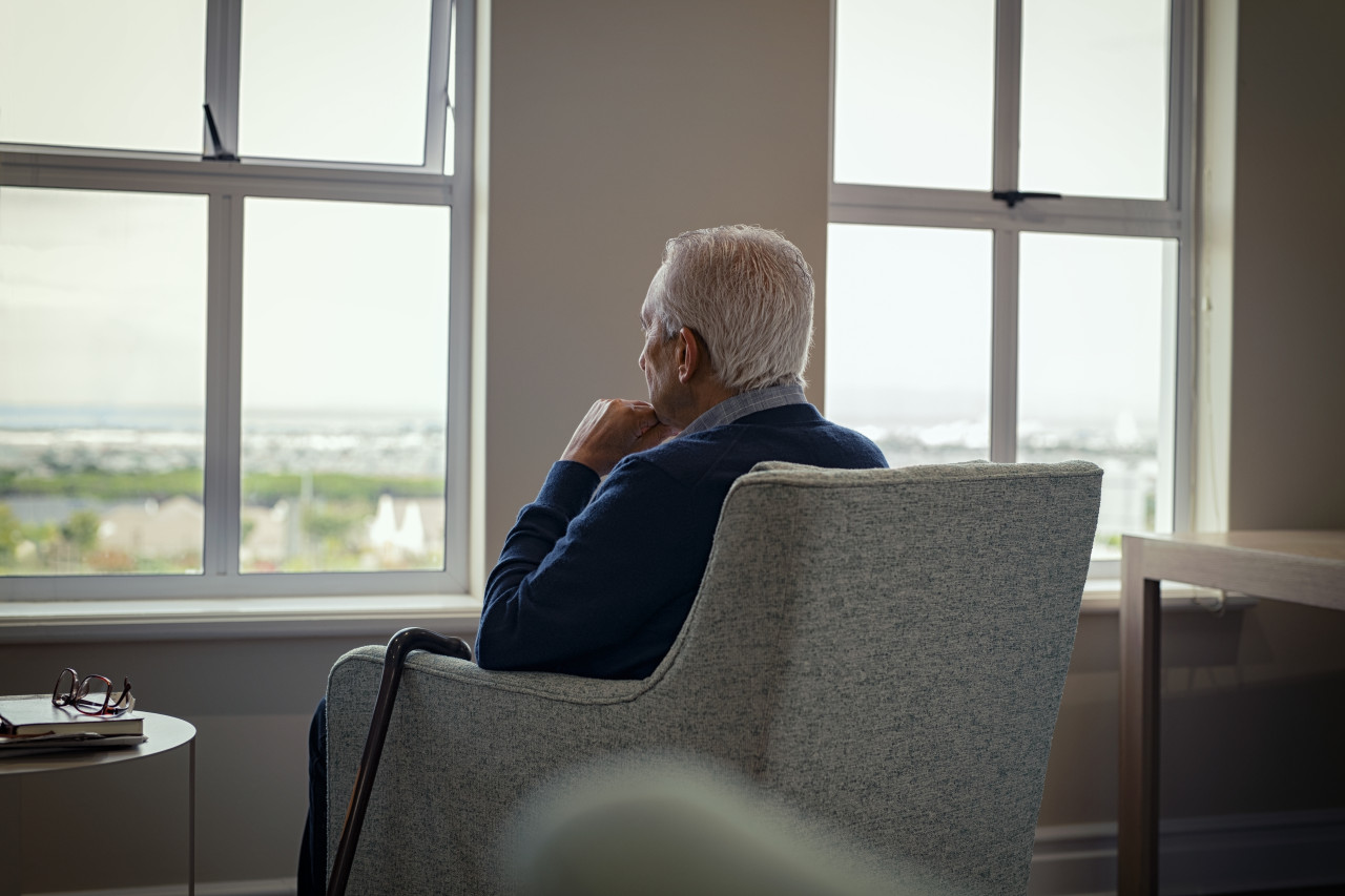 房子很大什麼都不愁，他卻選擇住養老院…85歲富豪的人生智慧：無論多大年紀，都少給子女添麻煩