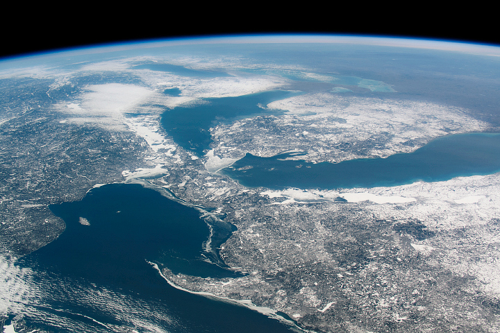 Great Lakes Without Winter Ice