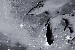 Snow Blankets Great Lakes Region