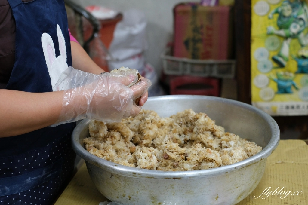 台中東勢｜崎頭肉丸筒仔米糕．東勢傳統小吃，品嚐古早味的陶瓷米糕 @飛天璇的口袋