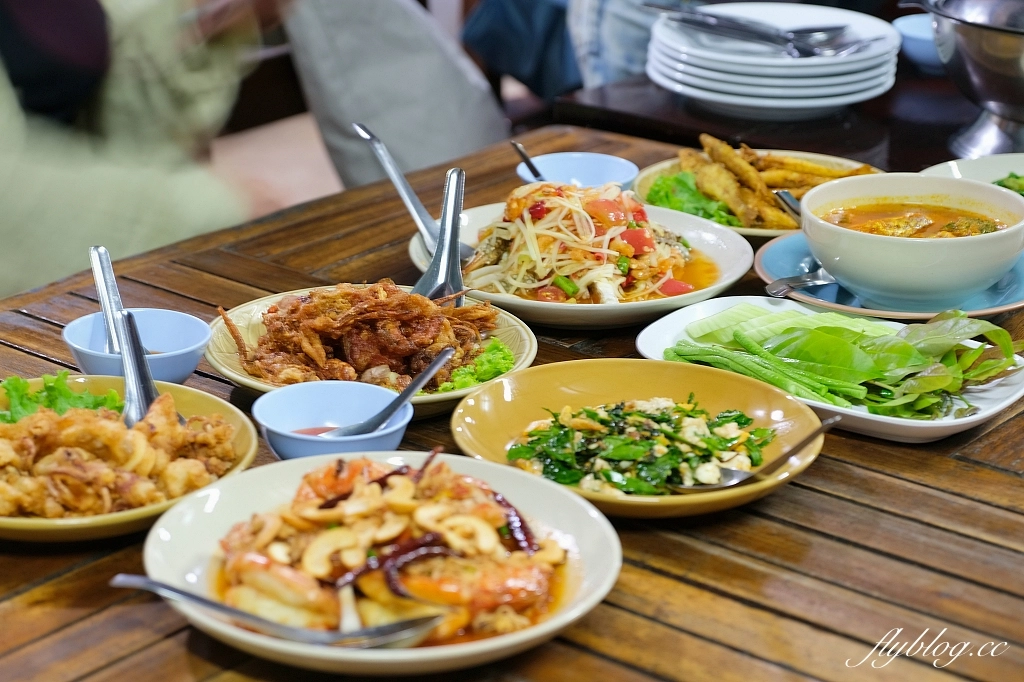 泰國普吉島｜Nam YOI Restaurant ร้านน้ำย้อย，米其林必比登推薦餐廳，提供道地泰南料理 @飛天璇的口袋