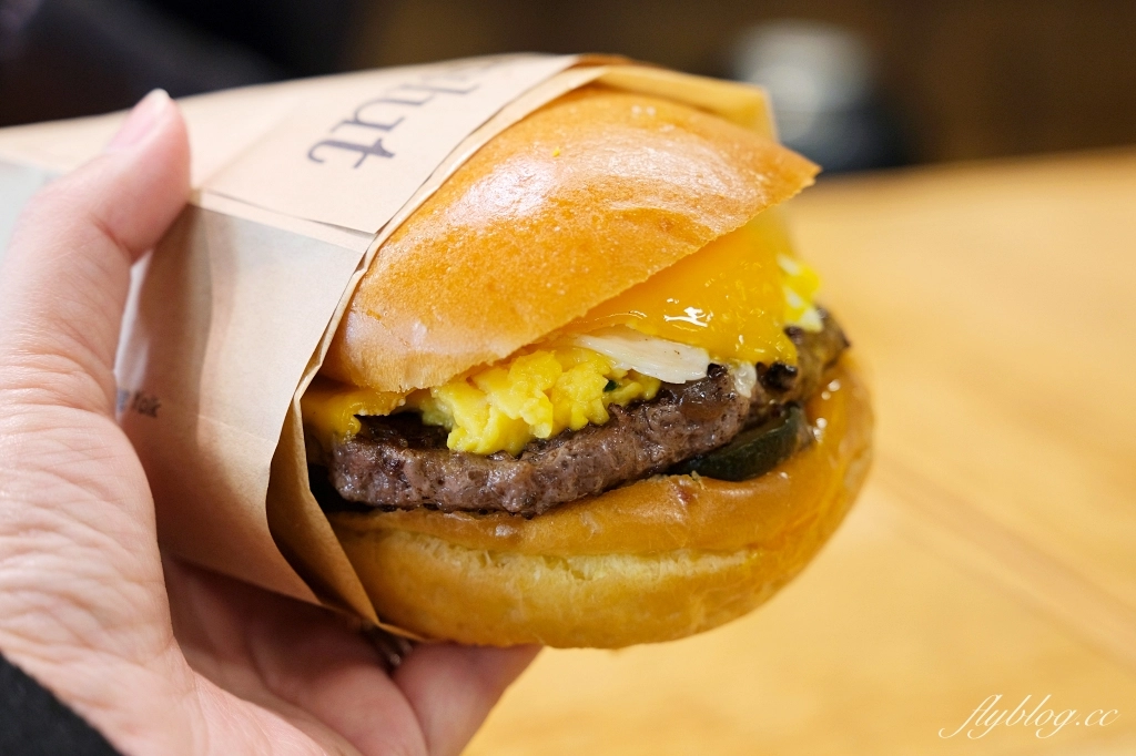 日本東京｜Eggslut新宿店．東京新宿車站南口美食，來自美國洛杉磯漢堡排隊名店 @飛天璇的口袋