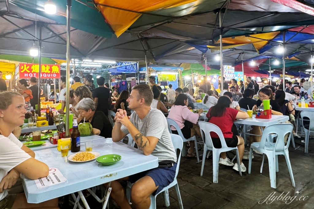 【台中梧棲】Kua-Aina 夏威夷漢堡，連歐巴馬都愛的夏威夷漢堡，還可以欣賞三井outlet無敵海景 @飛天璇的口袋