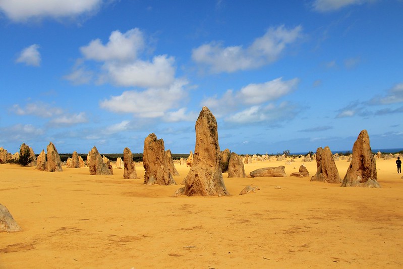 澳洲珀斯｜The Pinnacles 尖峰石陣，宛如來到外太空的尖峰石陣，一覽南邦國家公園的神奇自然景觀 @飛天璇的口袋