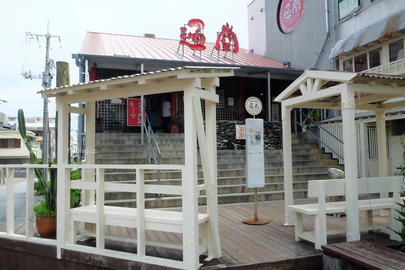 日本沖繩｜通堂拉麵 小祿本店．沖繩超人氣排隊美食，男人味拉麵與女人味拉麵 @飛天璇的口袋