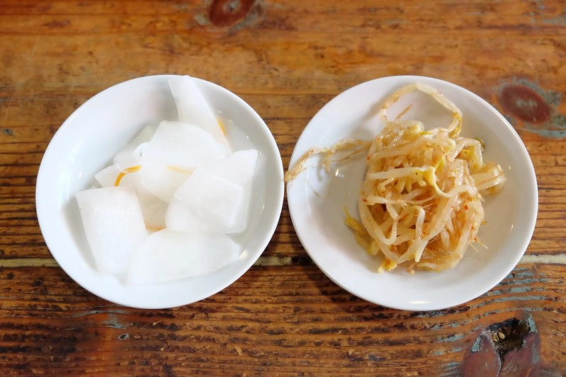 日本沖繩｜通堂拉麵 小祿本店．沖繩超人氣排隊美食，男人味拉麵與女人味拉麵 @飛天璇的口袋