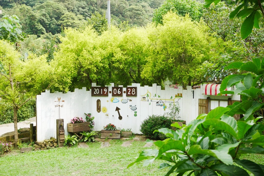 三義漫時光咖啡｜位於山城的浪漫景點餐廳，享受平日靜謐的下午茶時光 @飛天璇的口袋