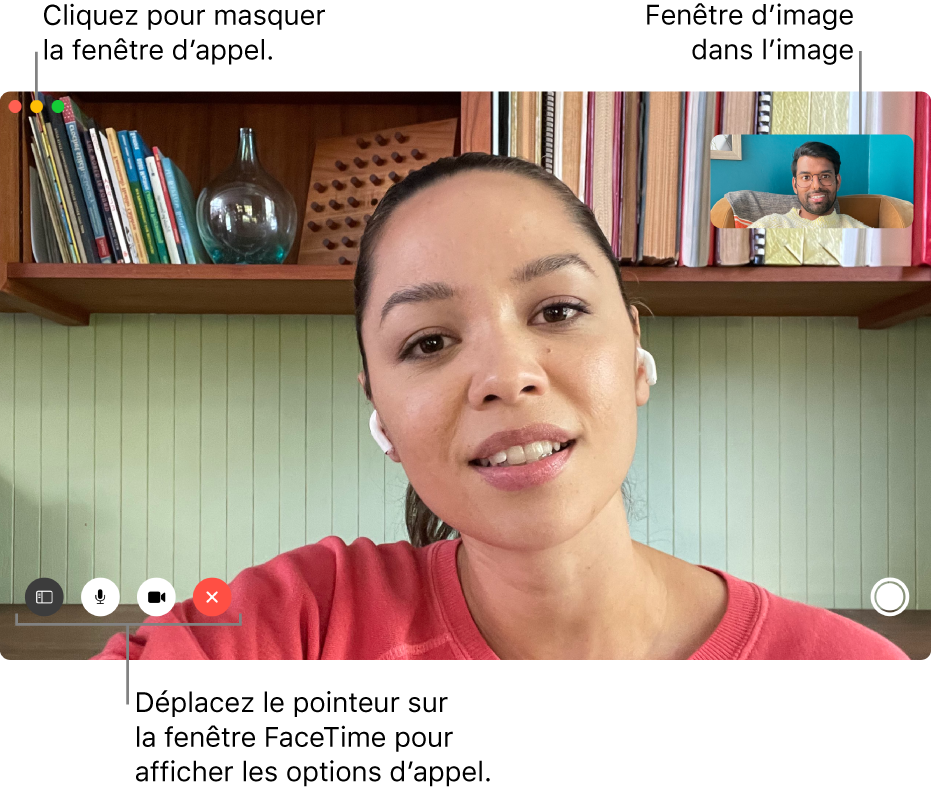 Placez le pointeur sur la fenêtre FaceTime pour afficher des options d’appel, comme les boutons Barre latérale, Couper le micro, Raccrocher, Couper le son de la vidéo, Plein écran et Live Photo. Cliquez sur le bouton du milieu situé dans le coin supérieur gauche pour masquer la fenêtre d’appel. La fenêtre d’image dans l’image apparaît dans le coin supérieur droit.