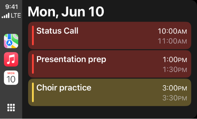 Le app Mappe, Musica e Calendario vengono mostrate nella barra laterale di CarPlay. A destra, vengono visualizzati gli eventi in programma per lunedì 5 giugno: sessione di lavoro sul portfolio, workshop sulle capacità di leadership, preparazione della presentazione e prove del coro.