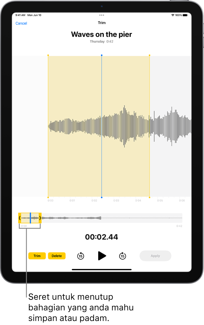 Rakaman sedang diedit, dengan pemegang pangkas berwarna kuning merangkumi bahagian bentuk gelombang audio di bahagian bawah skrin. Di sebelah kiri kawalan Main Balik ialah butang Pangkas (untuk memadam bahagian rakaman di luar pemegang) dan butang Padam (untuk memadamkan bahagian rakaman di dalam pemegang).