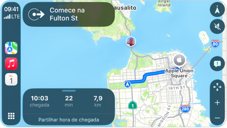 O CarPlay a mostrar Mapas, Música e Calendário na barra lateral. À direita está um itinerário de navegação de Apple Park para Apple Union Station.