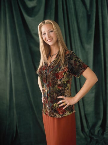 lisa kudrow as phoebe buffay in friends