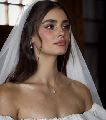 taylor hill wedding make up