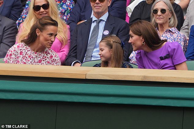 Girls day out! Charlotte was with her mother and aunt for the day at the tennis