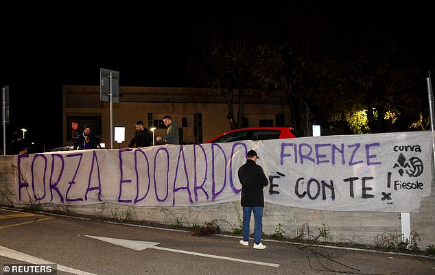 Later in the night, Fiorentina fans put up a banner outside the Careggi hospital in support