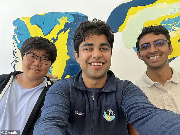 Gupta (center) takes a selfie with co-founders Soohoon Choi (left) and Vaishant Kameswaran