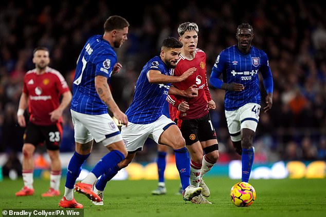 The new man at the helm kicked off his spell at United with a hard-fought draw against Ipswich