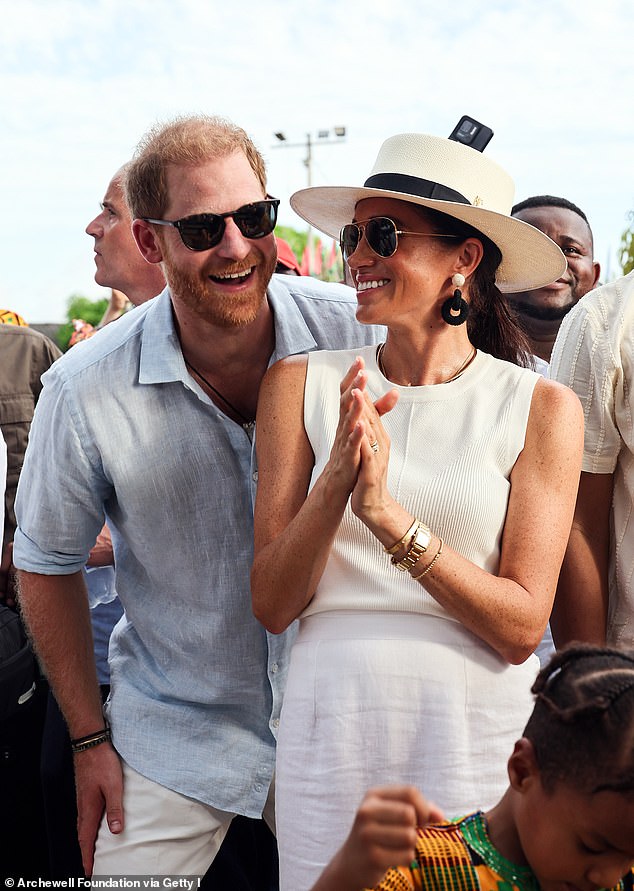 And this shot of the couple, also in Columbia, also features on the festive missive