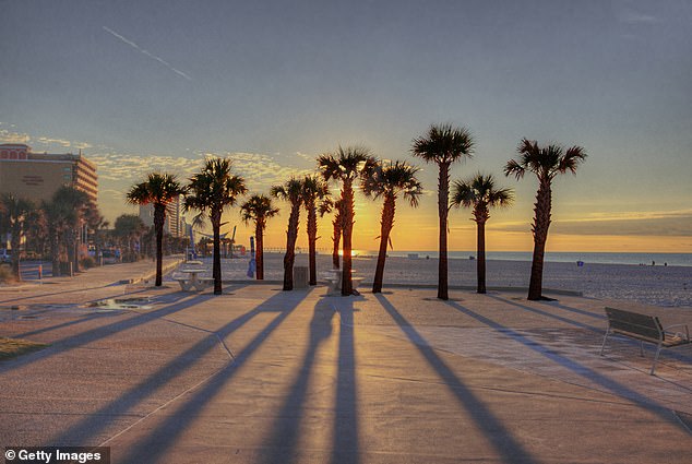 With average winter temperatures in the mid-50s, travelers can also enjoy leisurely walks along Gulf Shores Public Beach