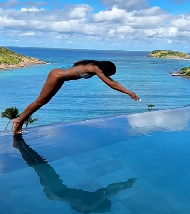 The 40-year-old Brazilian beauty was in a blue bikini as she presented her diving skills