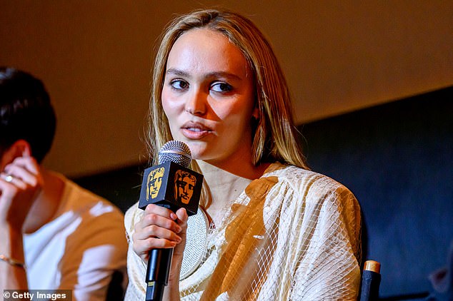 Lily-Rose Depp has revealed why she doesn't want to become part of the Hollywood scene as she discussed the downsides of fame