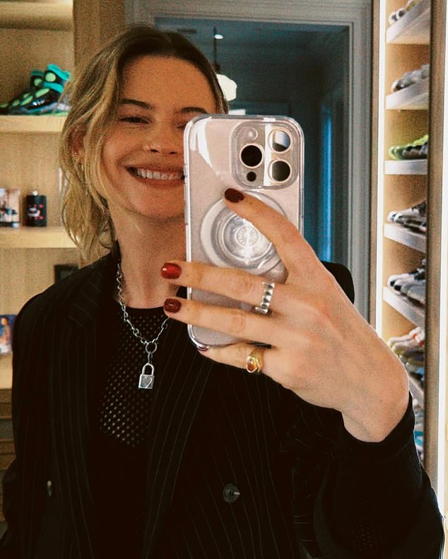 Behati included a fun selfie