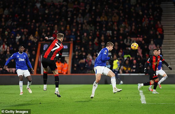 BOURNEMOUTH, ENGLAND - JANUARY 04: David Brooks of AFC Bournemouth scores his sides first goal during the Premier League match between AFC Bournemouth and Everton FC at Vitality Stadium on January 04, 2025 in Bournemouth, England. (Photo by Richard Heathcote/Getty Images)