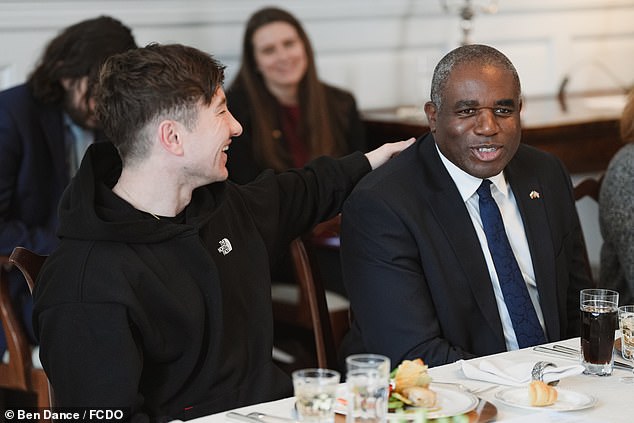 On the campaign launch day, Barry and the Foreign Secretary both sat down for a working lunch with to understand Bulgaria¿s experience of care reform with Bulgarian Social and Labour Policy, Health and Education Ministers alongside UNICEF and civil society experts