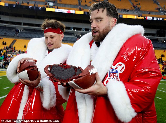 History is not on the side of the Chiefs - led by Kelce (R) and quarterback Patrick Mahomes (L)