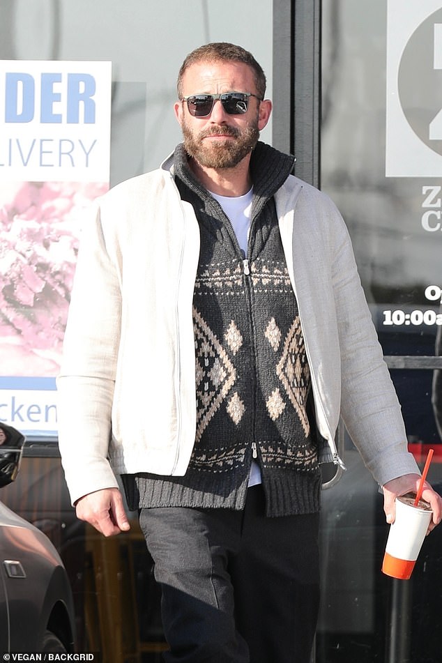 At one point, Affleck stopped to grab a to-go drink