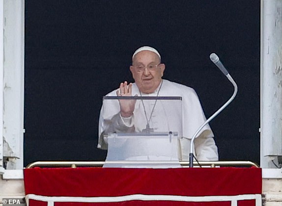 epa11835869 Pope Francis leads the Angelus prayer, traditional Sunday's prayer, from the window of his office overlooking Saint Peter's Square, in Vatican City, 19 January 2025.  EPA/FABIO FRUSTACI