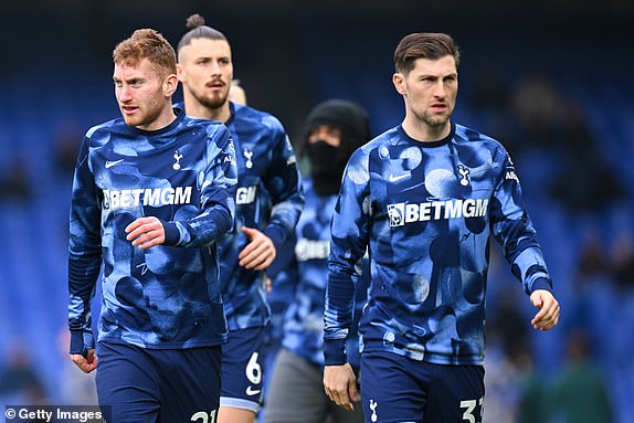 LIVERPOOL, ENGLAND - JANUARY 19: Dejan Kulusevski of Tottenham Hotspur looks on as he warms up with his teammates prior to the Premier League match between Everton FC and Tottenham Hotspur FC at Goodison Park on January 19, 2025 in Liverpool, England. (Photo by Michael Regan/Getty Images)