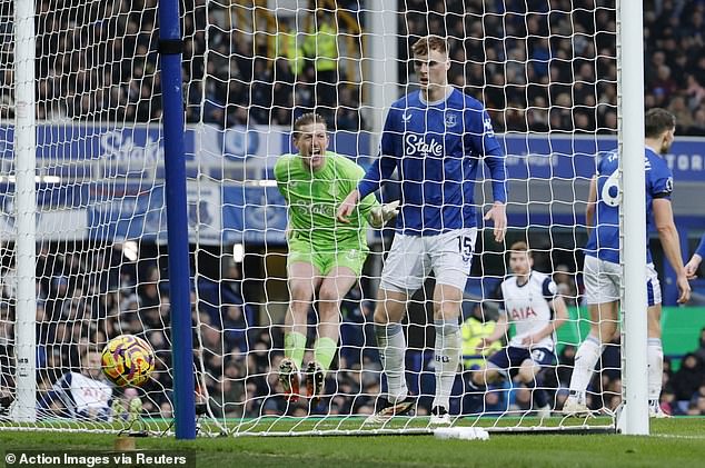 Spurs threatened a late comeback after Dejan Kulusevki clipped a wonderful finish into the net