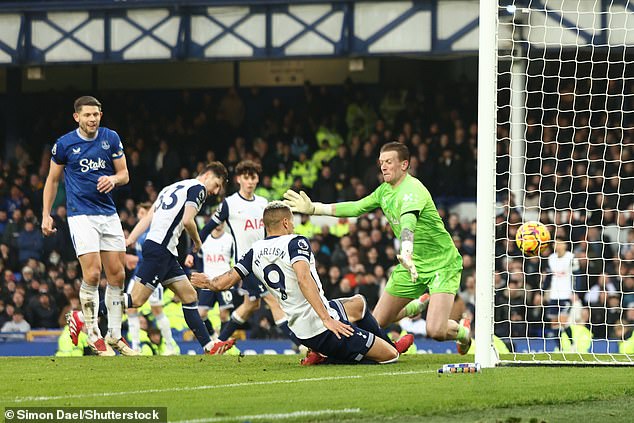 Richarlison then slid in to finish at the far post in injury time to give the visitors hope