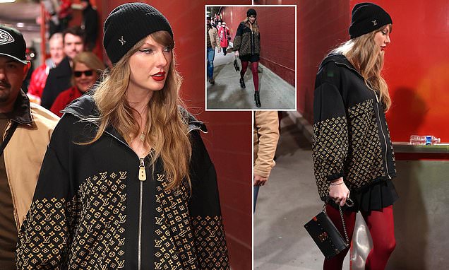 Taylor Swift sends cheeky message to Chiefs fans as she keeps it casual to support Travis