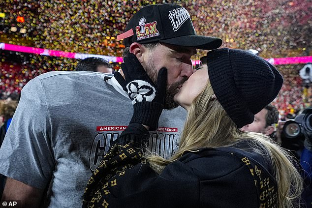 The A-list couple exchanged a passionate kiss after the Chiefs secured their Super Bowl spot