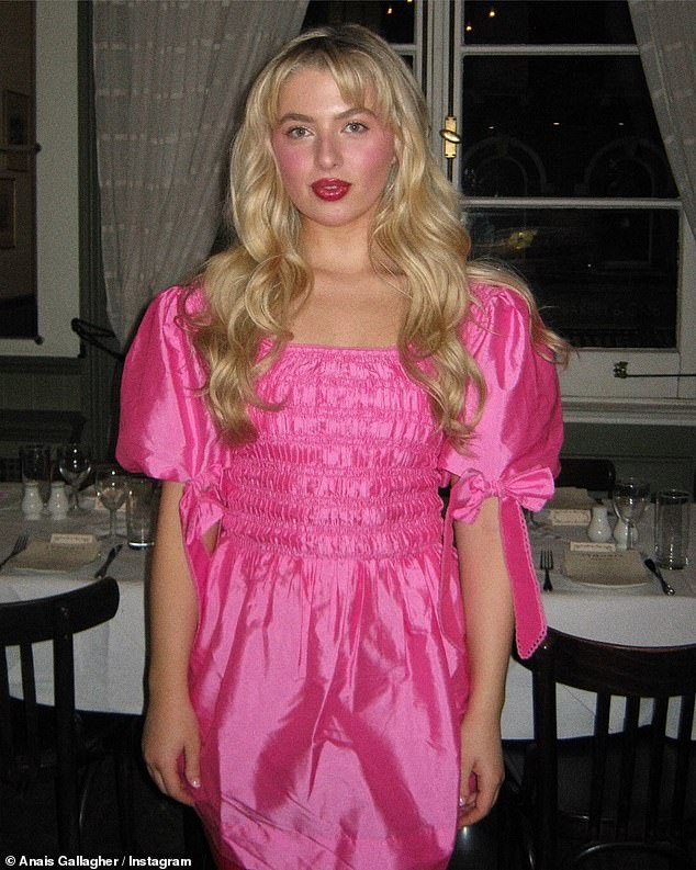 Anais styled a pink ruffled dress adorned with bows while her blonde hair was styled in voluminous curls