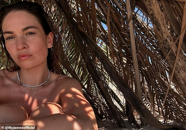 In one breathtaking shot, the actress showed off her natural beauty as she went makeup-free while unwinding in a private hut