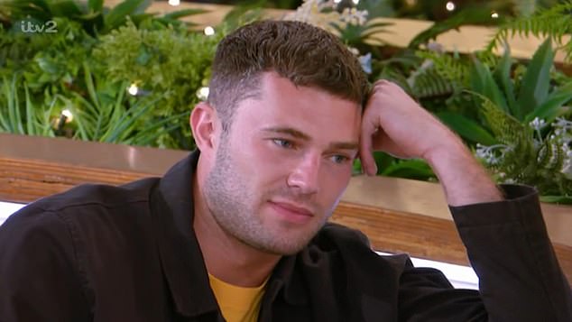 At the end of the episode, Curtis told Danielle he 'regrets' saying he was closed off with Ekin-Su and is keen to pursue Danielle