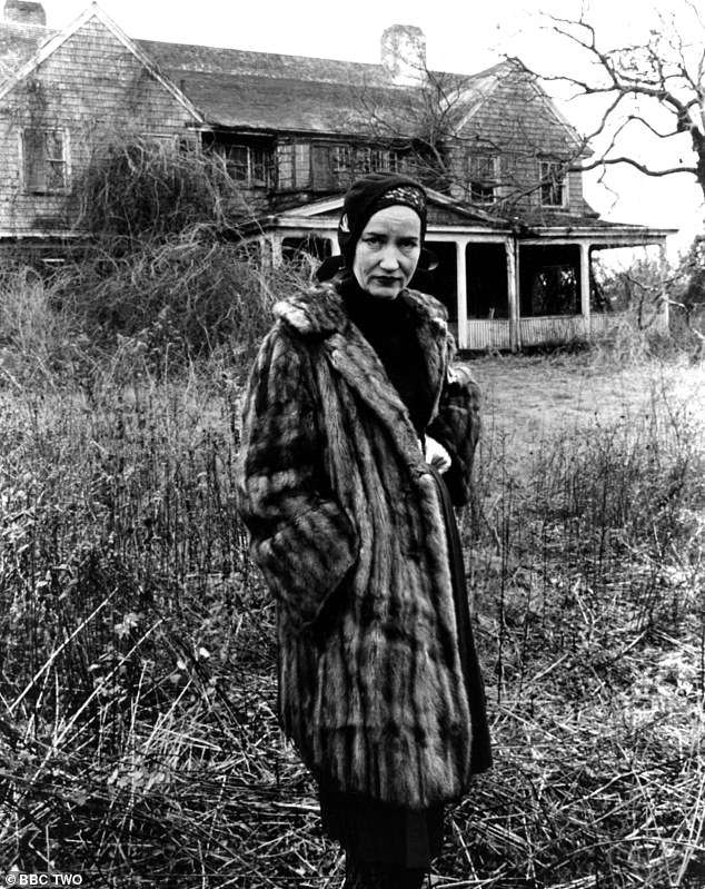 Schlossberg best recalls Jackie's aunt Big Edie Beale and her cousin Little Edie (pictured), two mentally ill women who lived in squalor and became the subjects of the legendary 1975 documentary 'Grey Gardens'.