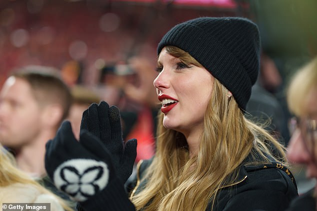 Comedian Michael Rapoport wants to see Taylor Swift cry at the Super Bowl in New Orleans