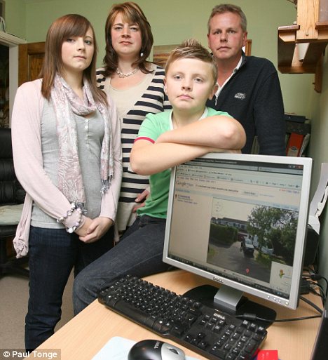 David and Rebecca Soanes with children Reuben and Lauren