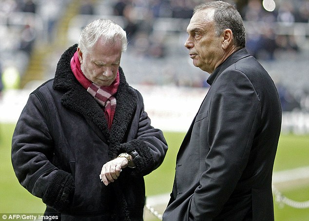 Running out of time: Avram Grant is under increasing pressure as co-owner David Gold (L) considers the manager's future