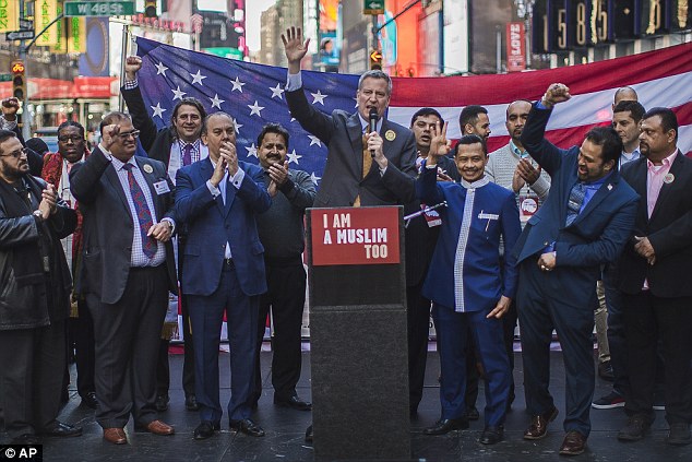 New York City Mayor Bill de Blasio speaks during a rally in support of Muslim Americans