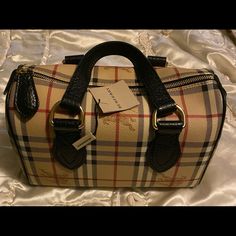 Barely Used Original With Dust Bag Included Burberry Handbags, Bathroom Makeovers, Luxury Tote Bags, Luxury Bags Collection, Burberry Women, Burberry Bag, Small Bags, Small Bathroom, Luxury Bags