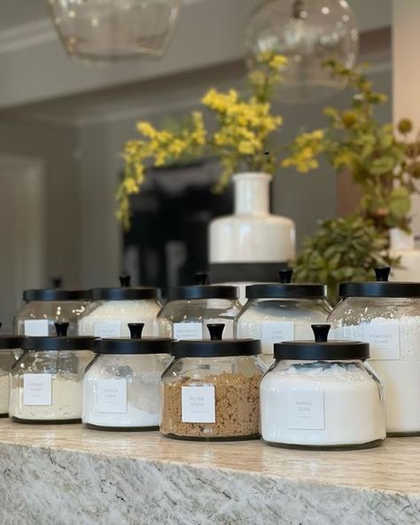 Black And Clear Kitchen Decor, Glass Jars With Black Lids, Organisation, Glass Canisters In Kitchen Display, Pantry Canisters, Black Kitchen Canisters, Spices Organization, Black Kitchen Accessories, Tea And Coffee Canisters