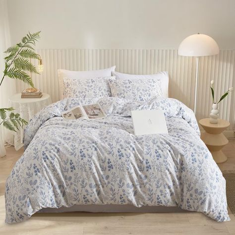 PRICES MAY VARY. Material: The vintage style garden floral queen duvet cover set is made from 100% natural cotton, ultra-soft, breathable, lightweight, skin-friendly and machine washable, give you and your family good and comfortable sleeping all night. The aesthetic floral bedding set is suitable for all seasons Aesthetic Floral Duvet Cover Set: 3 Pieces boho floral queen bedding set=>1*queen cotton duvet cover 90"x 90" + 2*pillowcases 20"x 26"(▲▲comforter/quilt/duvet, bed sheets and pillow ins Coastal Cowgirl Bedding, Cowgirl Room, Duvet Covers Floral, Floral Print Bedding, Floral Bedding Sets, Twin Xl Duvet Covers, Floral Comforter, Chic Bedding, Full Bedding Sets