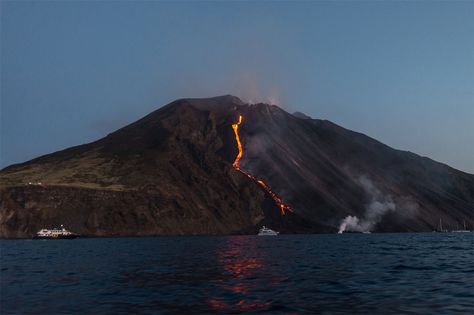 Stromboli Volcano Erupts in Italy - http://designyoutrust.com/2014/08/stromboli-volcano-erupts-in-italy/ Nature, Sicily, Sicily Italy, Stromboli Volcano, Aeolian Islands, Lava Flow, Trust Design, Italy Design, Volcano